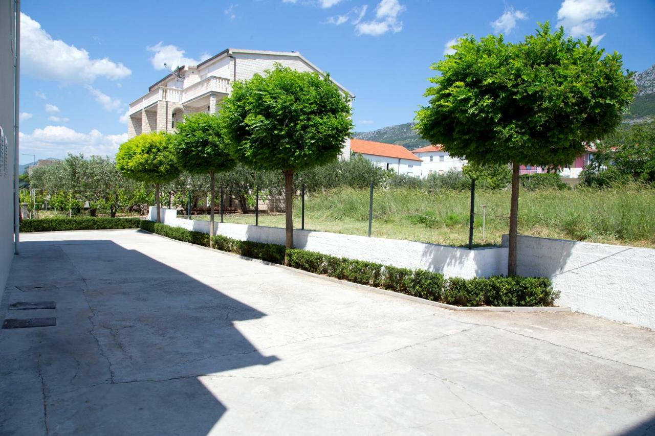 Apartman Topic Apartment Kastela Bagian luar foto