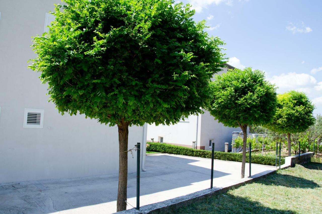 Apartman Topic Apartment Kastela Bagian luar foto