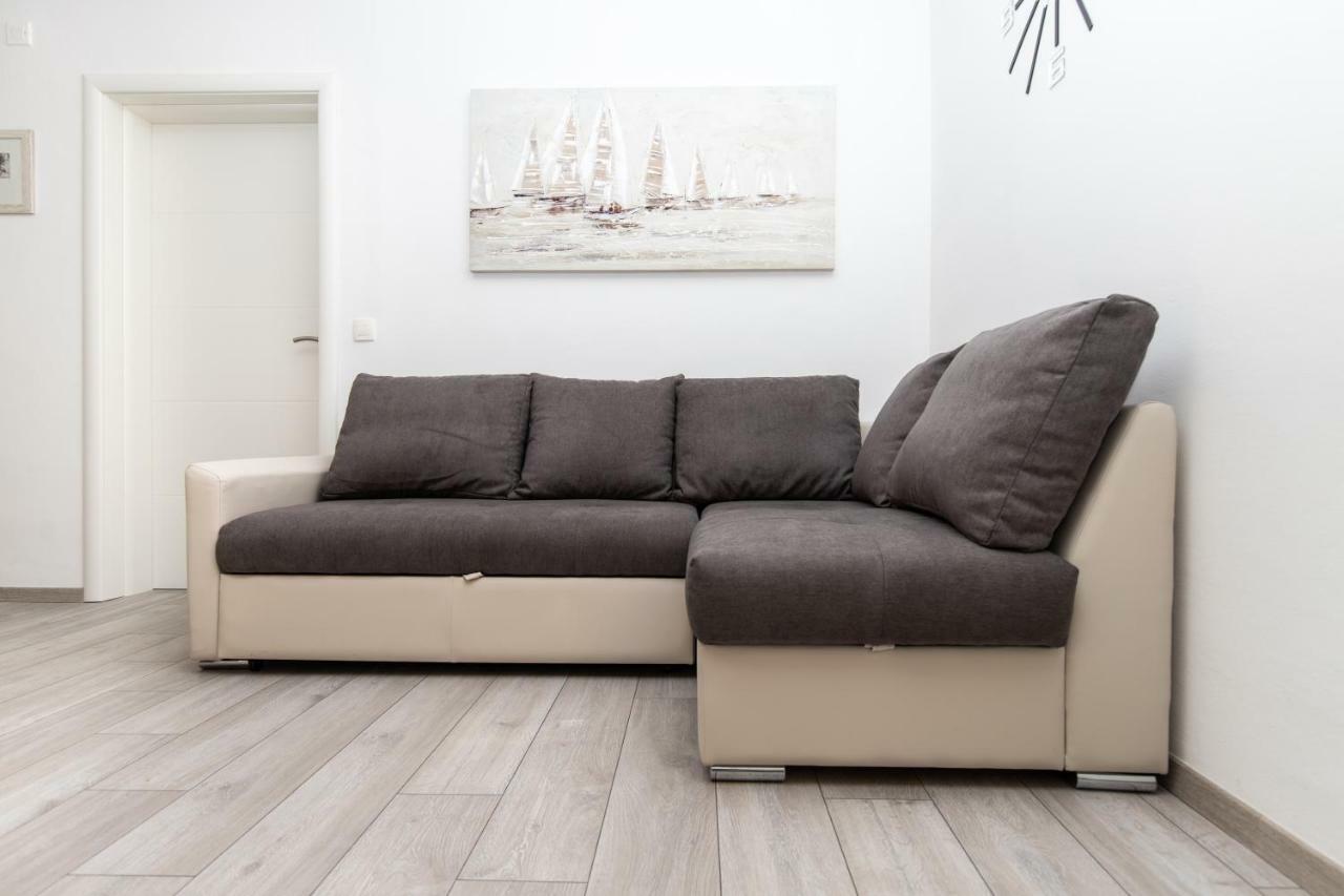 Apartman Topic Apartment Kastela Bagian luar foto